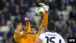 Cristiano Ronaldo se luce con el balón