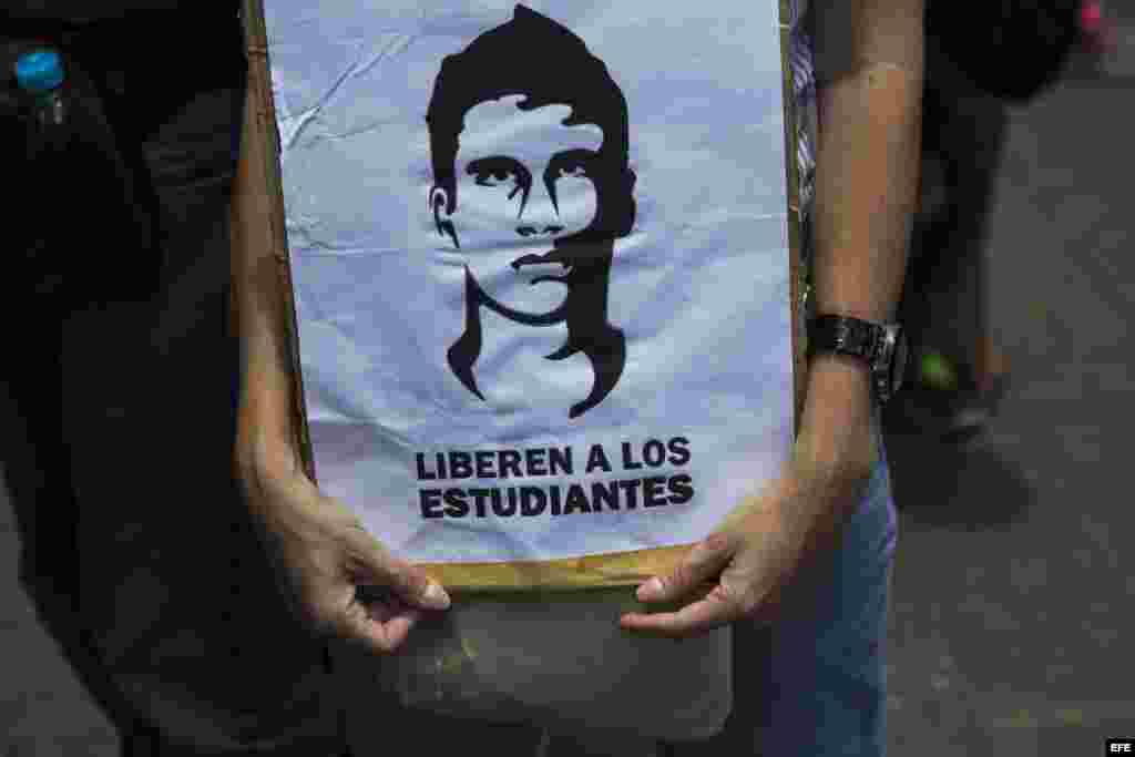 Libertad para los estudiantes encarcelados